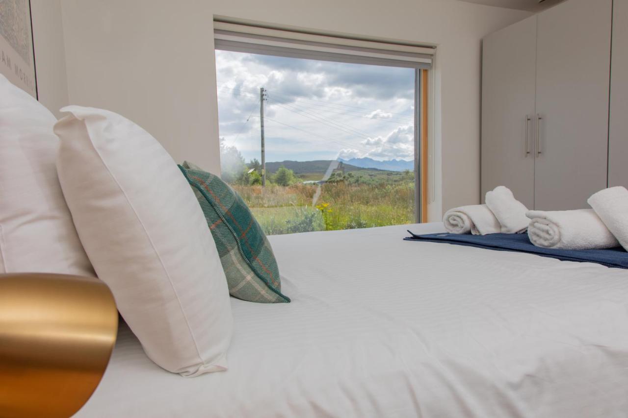 Cuillrigh - Luxury House, Loch & Mountain Views Holiday home *