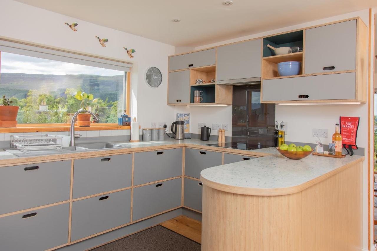 Cuillrigh - Luxury House, Loch & Mountain Views Portree