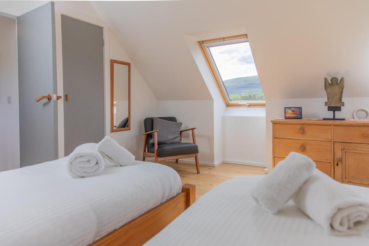 Cuillrigh - Luxury House, Loch & Mountain Views Portree