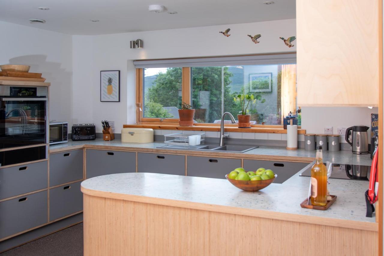Cuillrigh - Luxury House, Loch & Mountain Views Holiday home